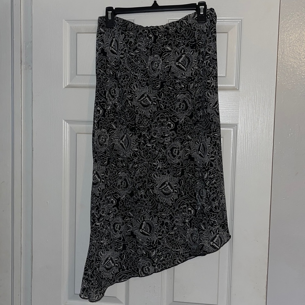 Black & White Floral Paisley Print Skirt